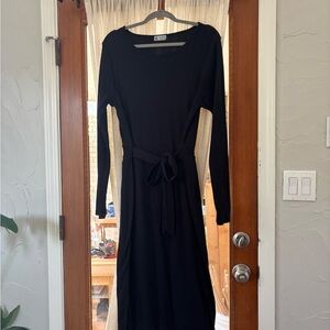 Long sleeve ribbed tie midi dress
